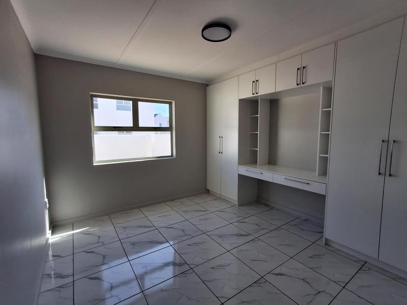 3 Bedroom Property for Sale in Britannia Bay Western Cape